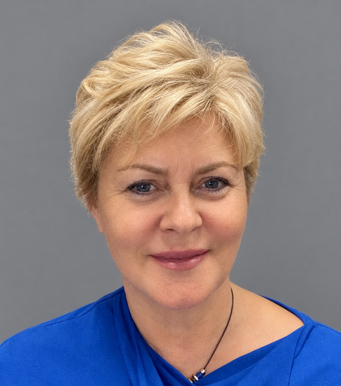 Hekeli Valéria — ügyvezető, vezető egészségügyi gázmester